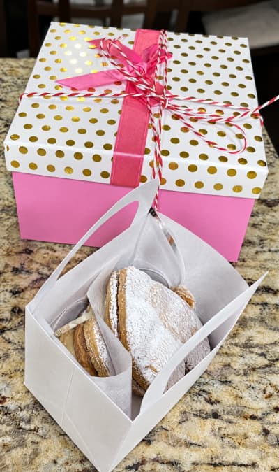 Pink polka-dot gift box of alfajores